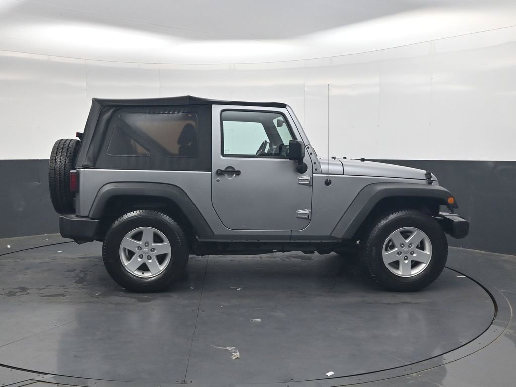 Used 2017 Silver Jeep Sport image 3