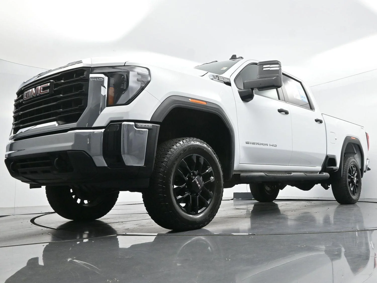 Used 2025 Summit White GMC Pro image 46