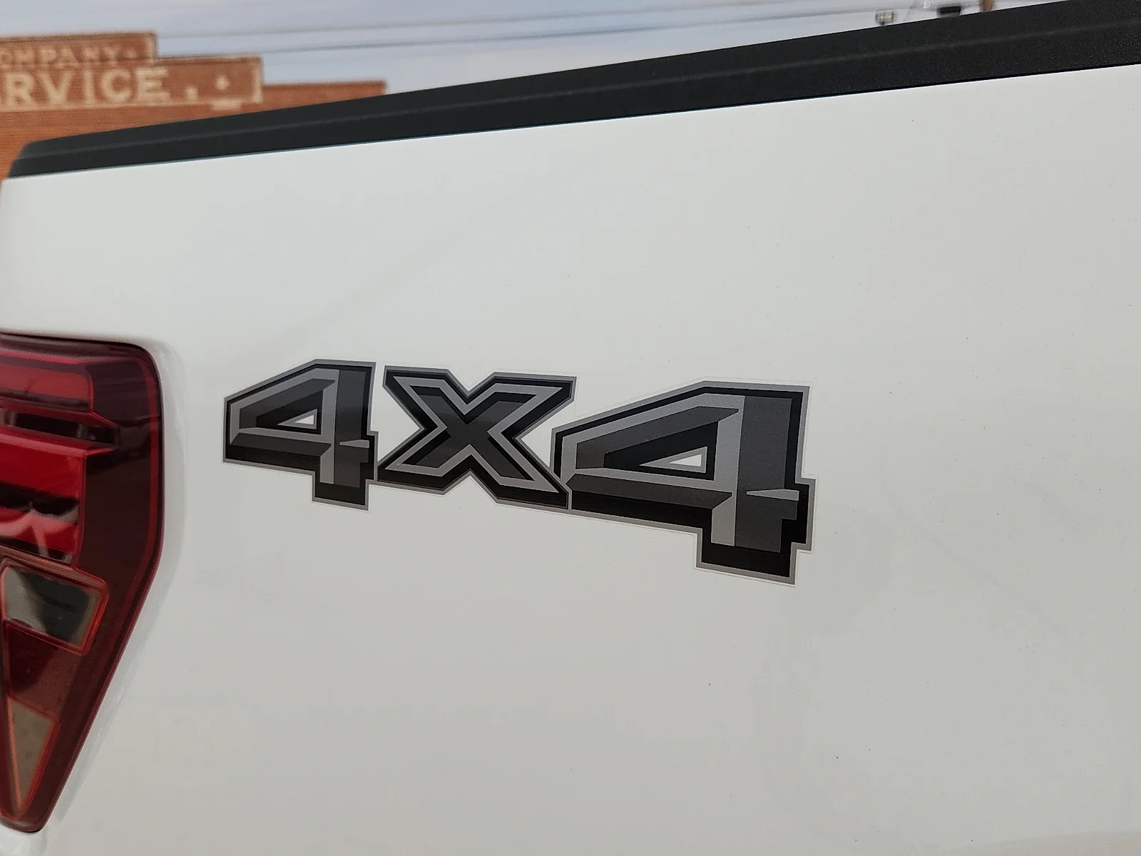 New 2026 Oxford White Ford Lariat image 11