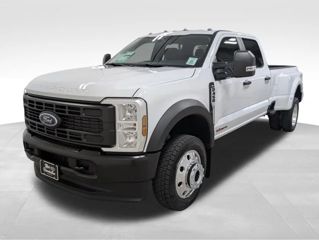 New 2026 Oxford White Ford F-450® XL image 49