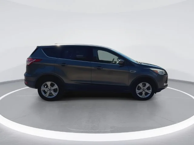 Used 2015  Ford SE image 12