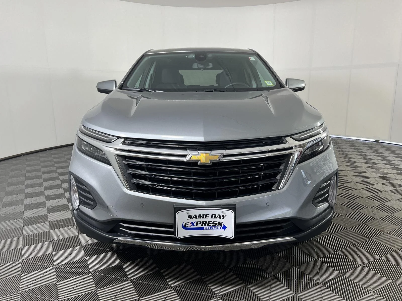 Used 2024 Sterling Gray Metallic Chevrolet LT image 26