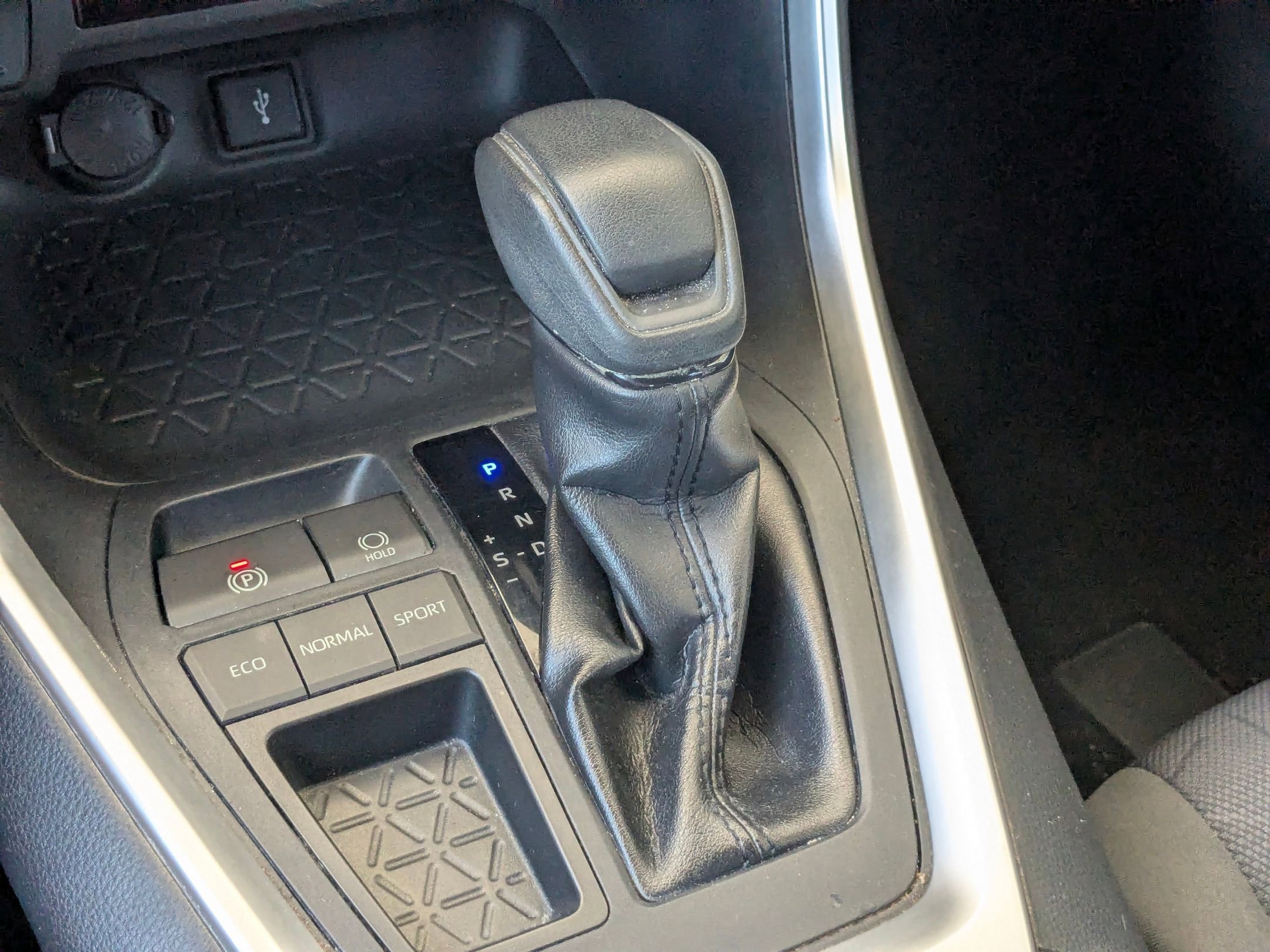 Certified Used 2022 Magnetic Gray Metallic Toyota LE image 17