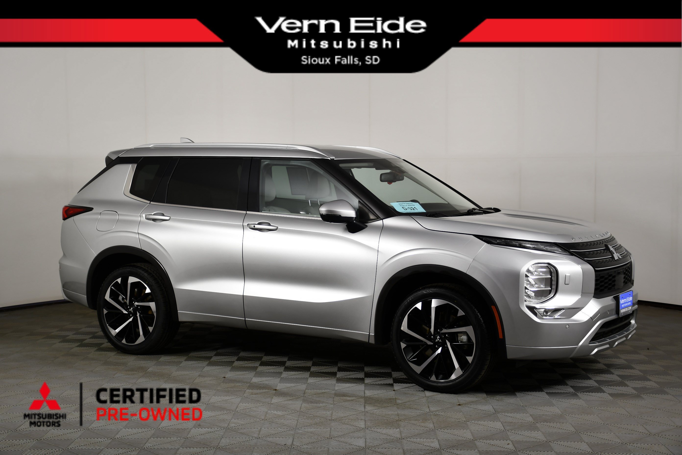 2022 Mitsubishi Outlander SEL S-AWC's photo