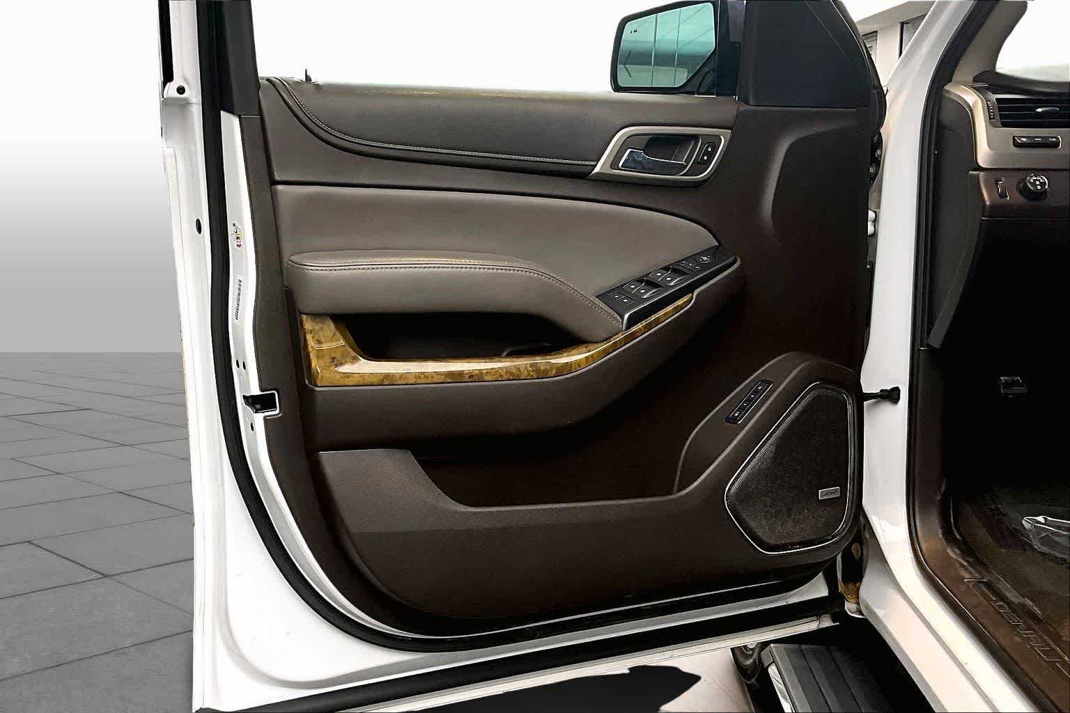 Used 2017 Summit White GMC Denali image 21