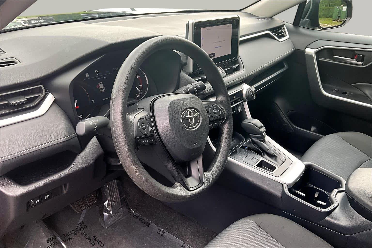 Used 2025 Midnight Black Metallic Toyota XLE image 18