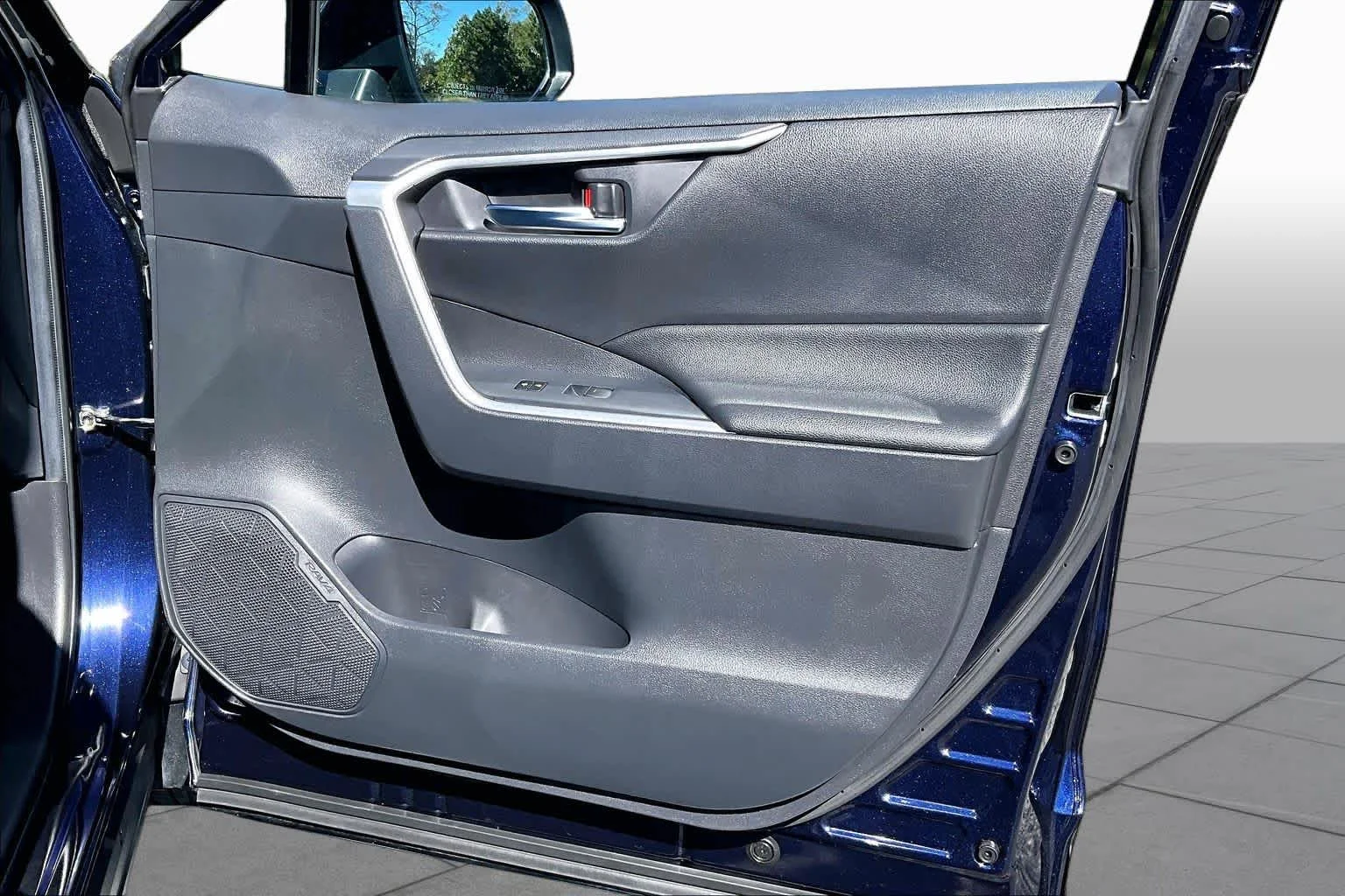 Used 2022 Blueprint Toyota SE image 23