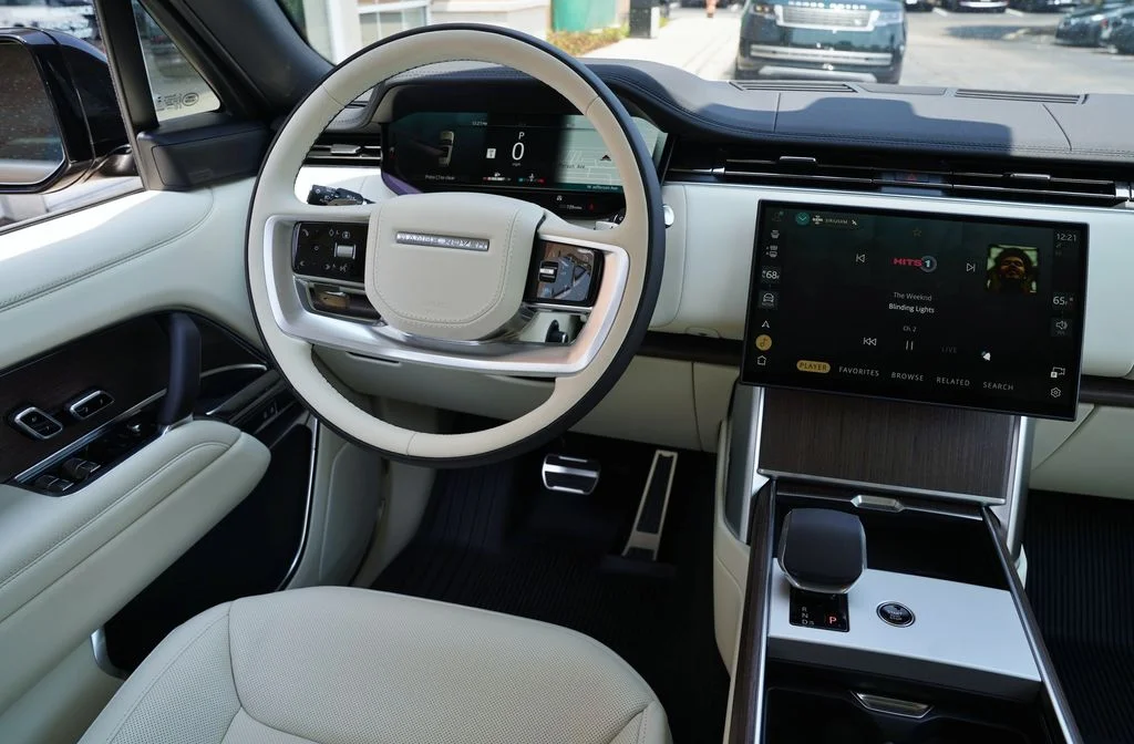 New 2026 Batumi Gold Land Rover SE image 15