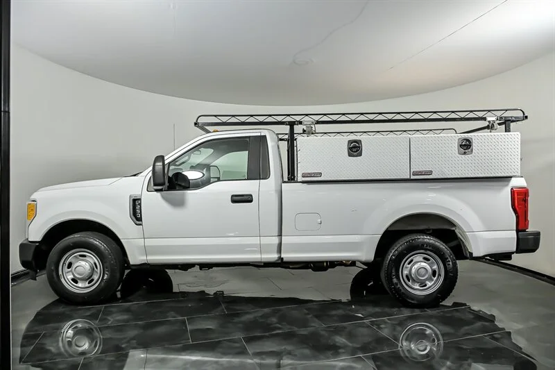Used 2017 Oxford White Ford XL image 6