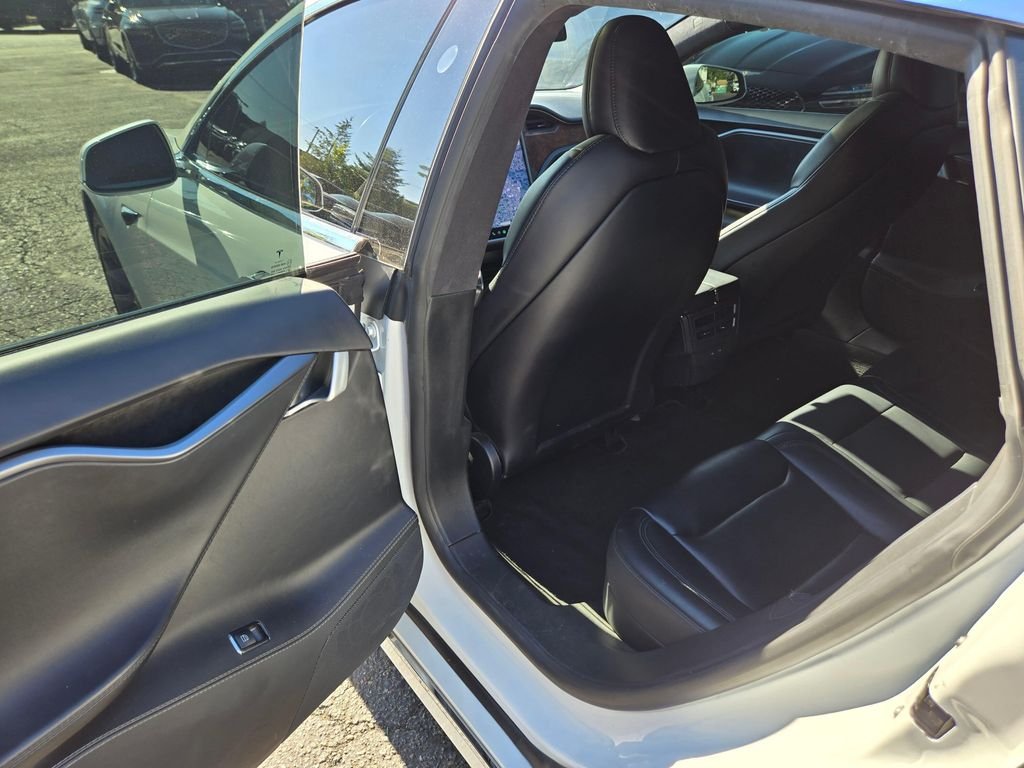 Used 2020 Pearl White Multi-Coat Tesla  image 15