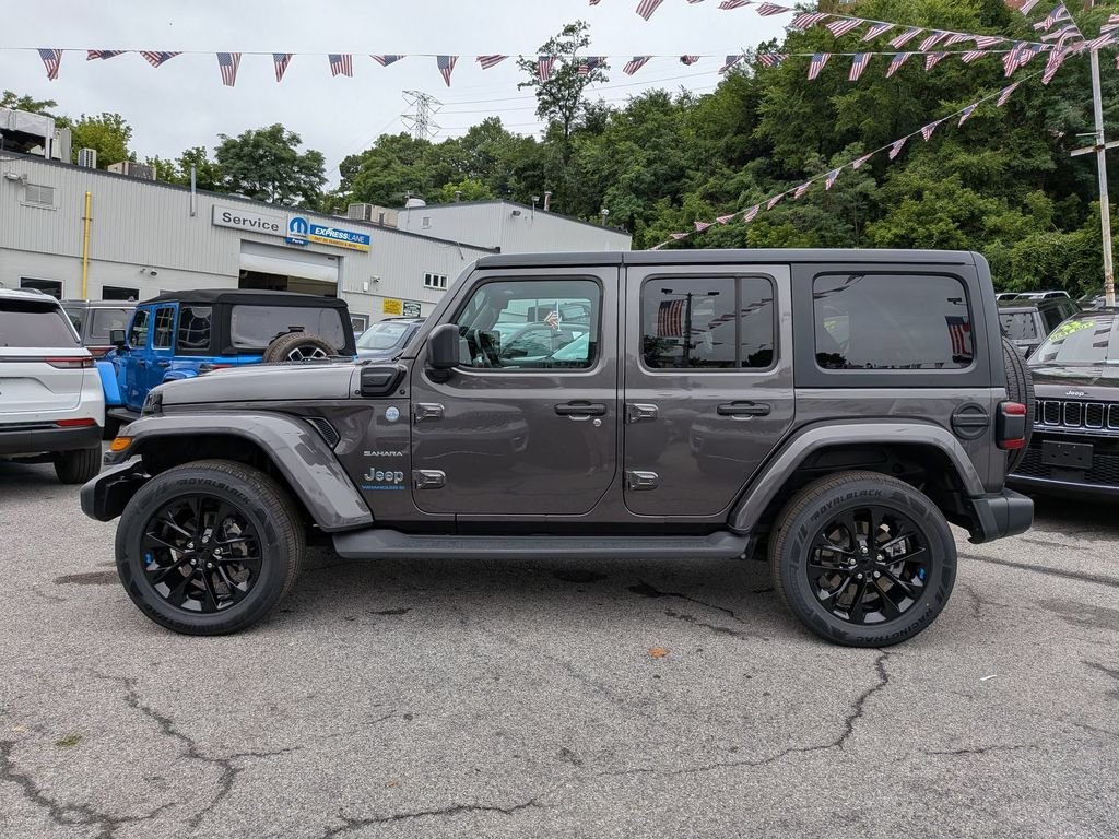 Used 2023 Gray Jeep Sahara 4xe image 11