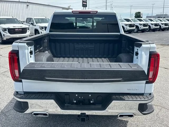 2026 GMC Sierra 1500 SLT - Photo 11