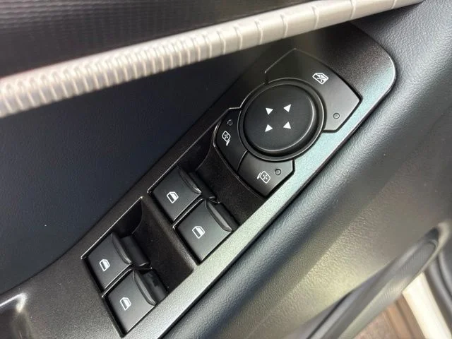 New 2027 White Ford 4DR AWD TREMOR image 15