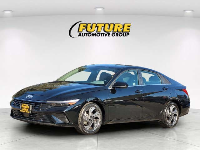 Certified Used 2025 Black Hyundai SEL Convenience image 5