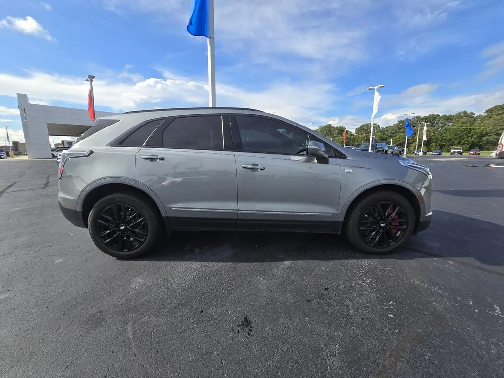 Used 2023 Argent Silver Metallic Cadillac Sport image 8