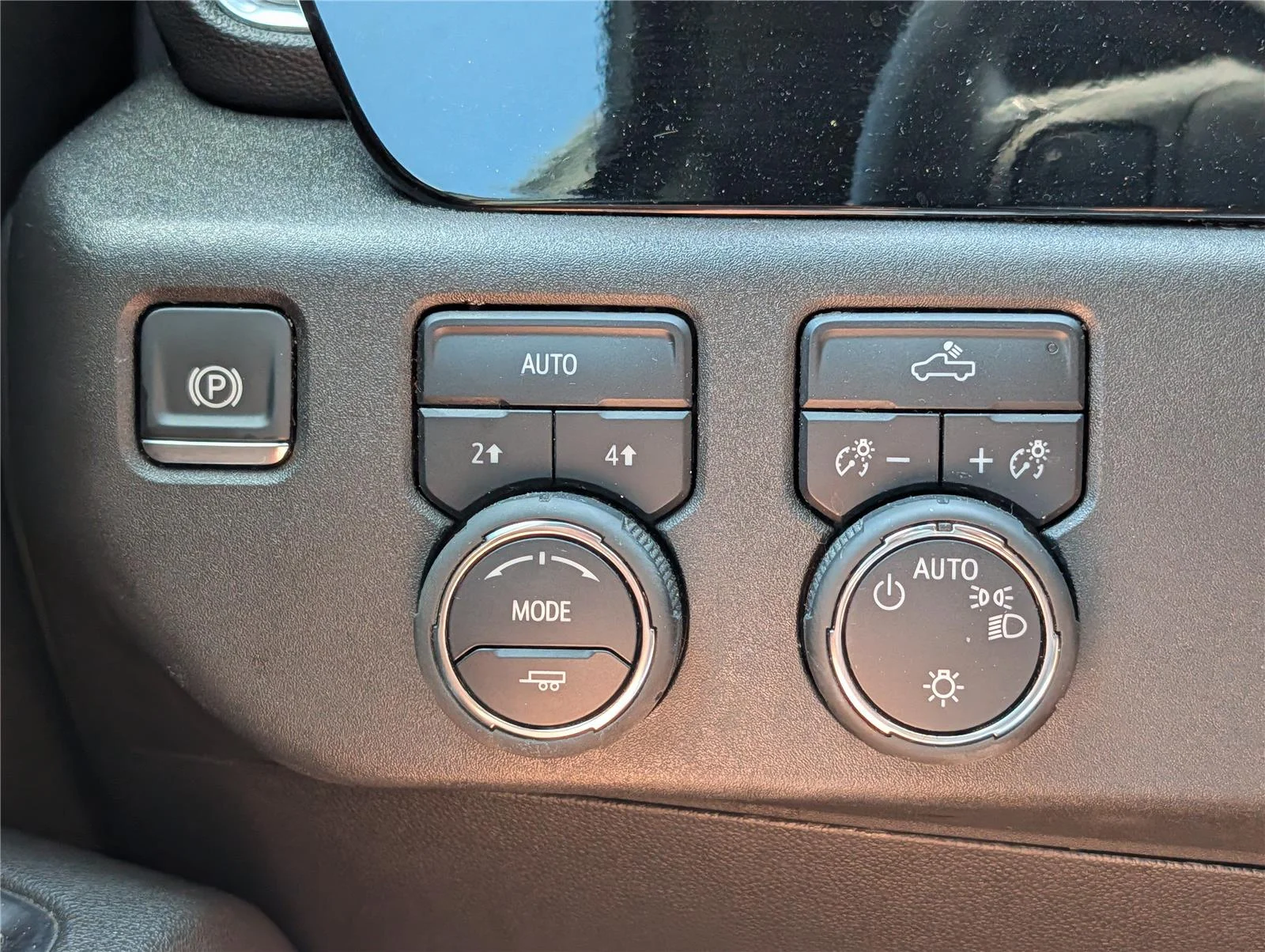 Used 2025 Cypress Gray Chevrolet LT image 26