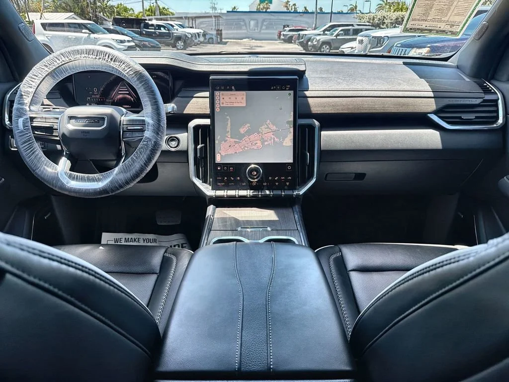 Used 2025 Ebony Twilight Metallic GMC Denali image 27