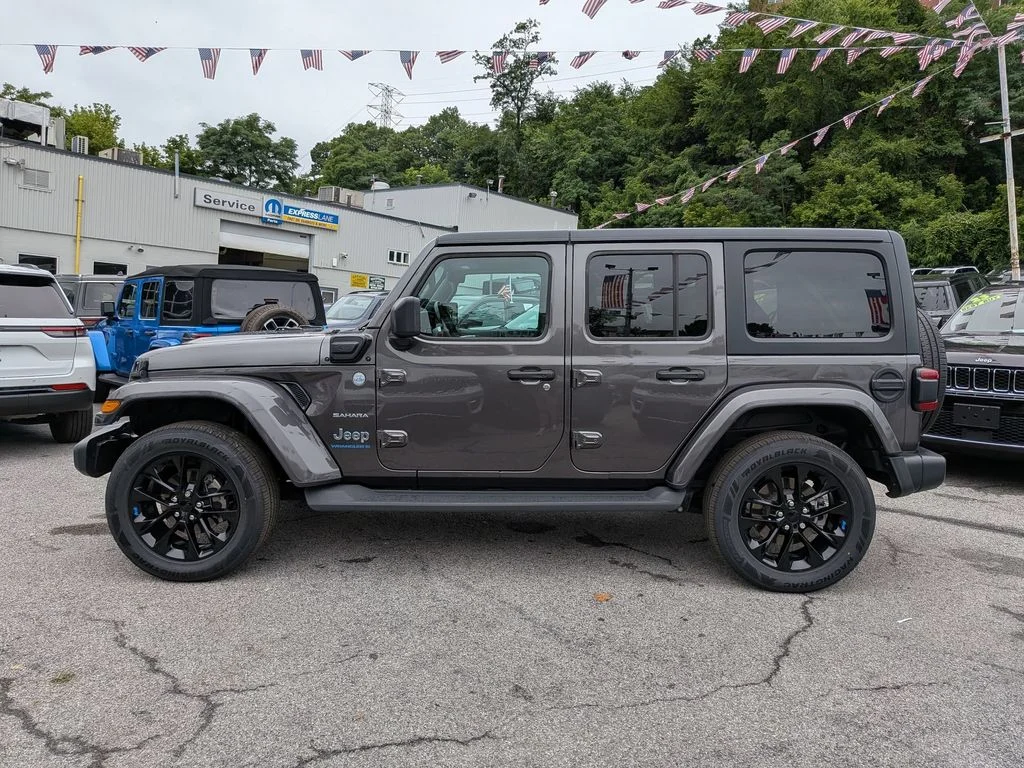 Used 2023 Gray Jeep Sahara 4xe image 11