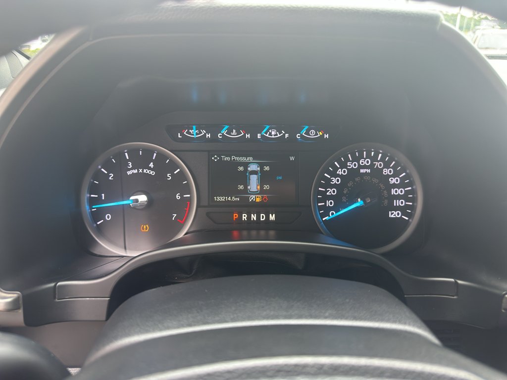 Used 2018 Shadow Black Ford XLT image 10