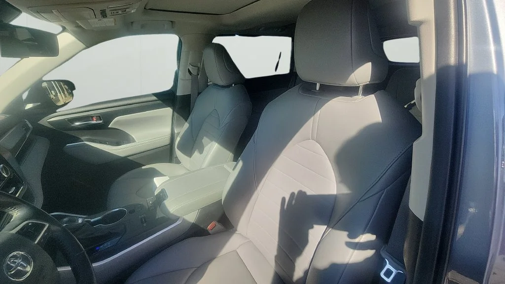 Used 2022 Blue Toyota XLE image 15