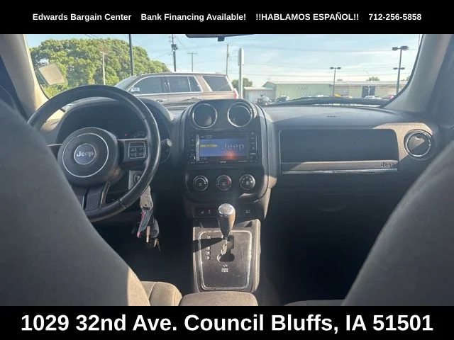 Used 2014 Black Jeep Latitude image 11
