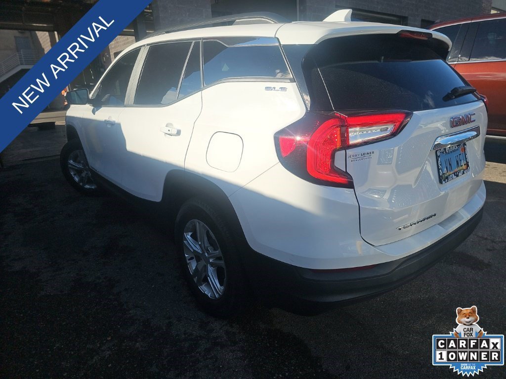 Used 2024 Summit White GMC SLE image 8