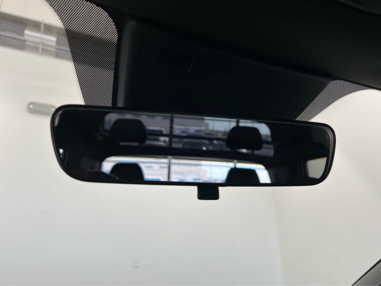 New 2026 Atlas White Hyundai SEL AWD image 24