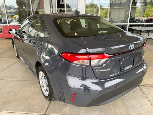 Certified Used 2025  Toyota LE image 9