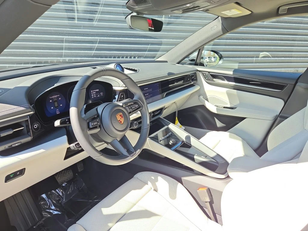 Certified Used 2026  Porsche 4 image 4