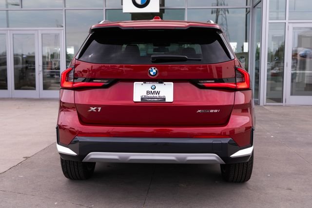 New 2027 Vegas Red Metallic BMW xDrive28i image 9