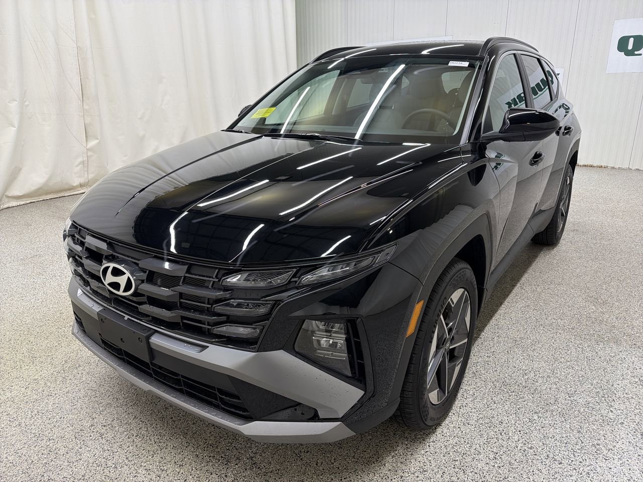 Certified Used 2025 Phantom Black Hyundai SEL image 4