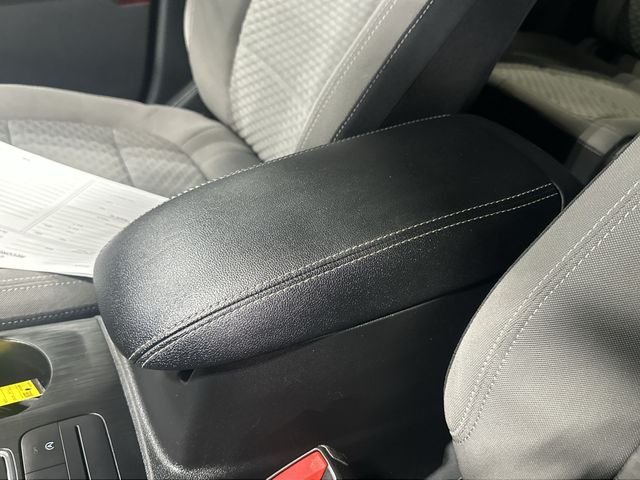 Used 2021 Gray Ford SE image 28