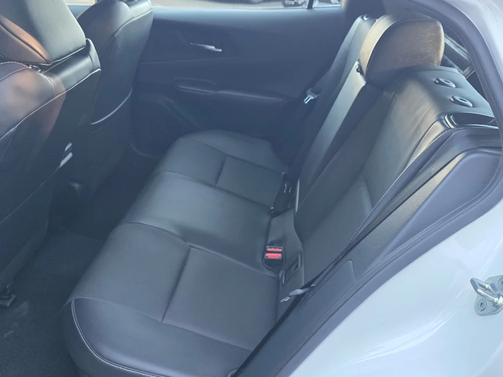 Used 2023 Wind Chill Pearl Toyota XLE image 28