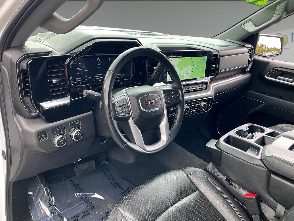 Used 2025 Summit White GMC SLT image 8