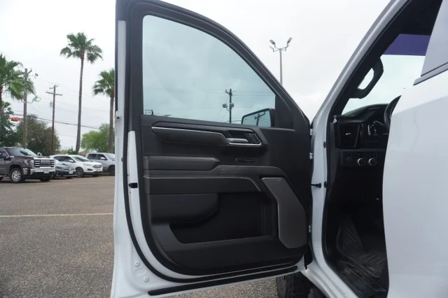 Used 2024 WHITE GMC AT4X image 15