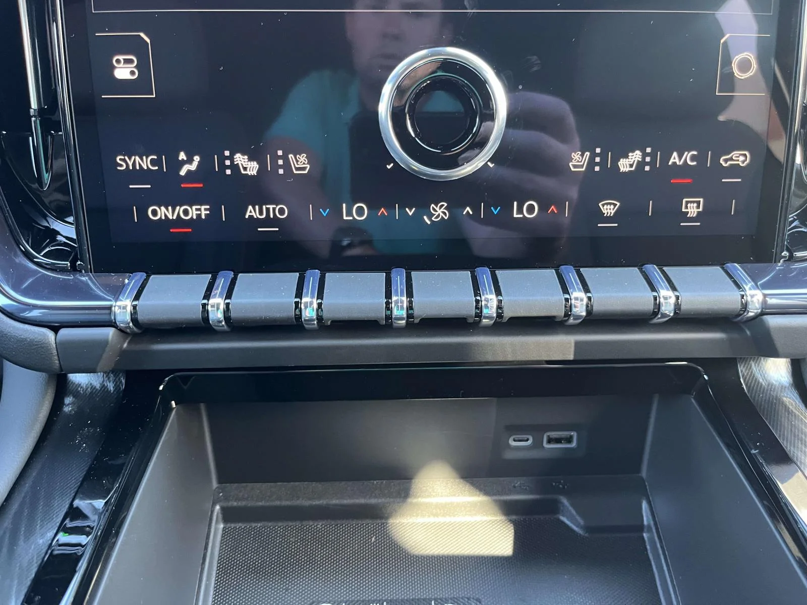 2026 GMC Yukon AT4 - Photo 25