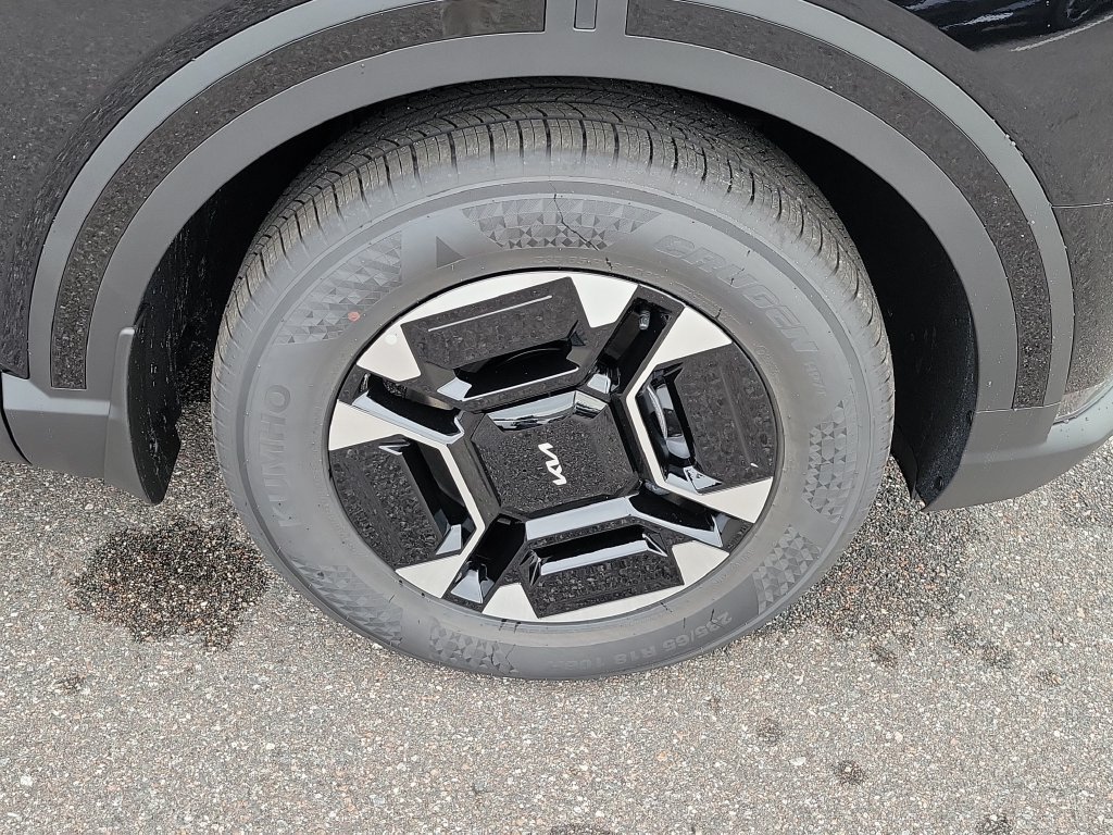 New 2027 Ebony Black Kia EX image 39