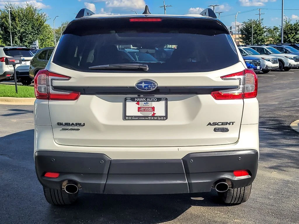 Used 2025 White Subaru Onyx Edition Touring image 5