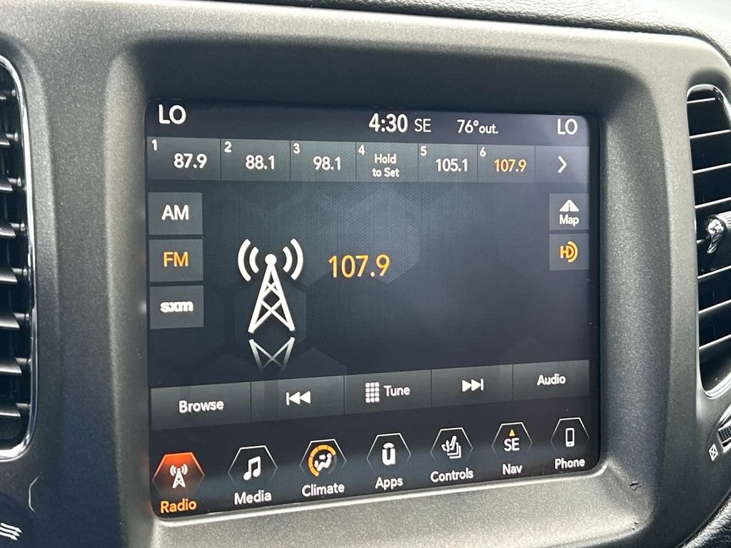 Used 2018 White Jeep Trailhawk image 29