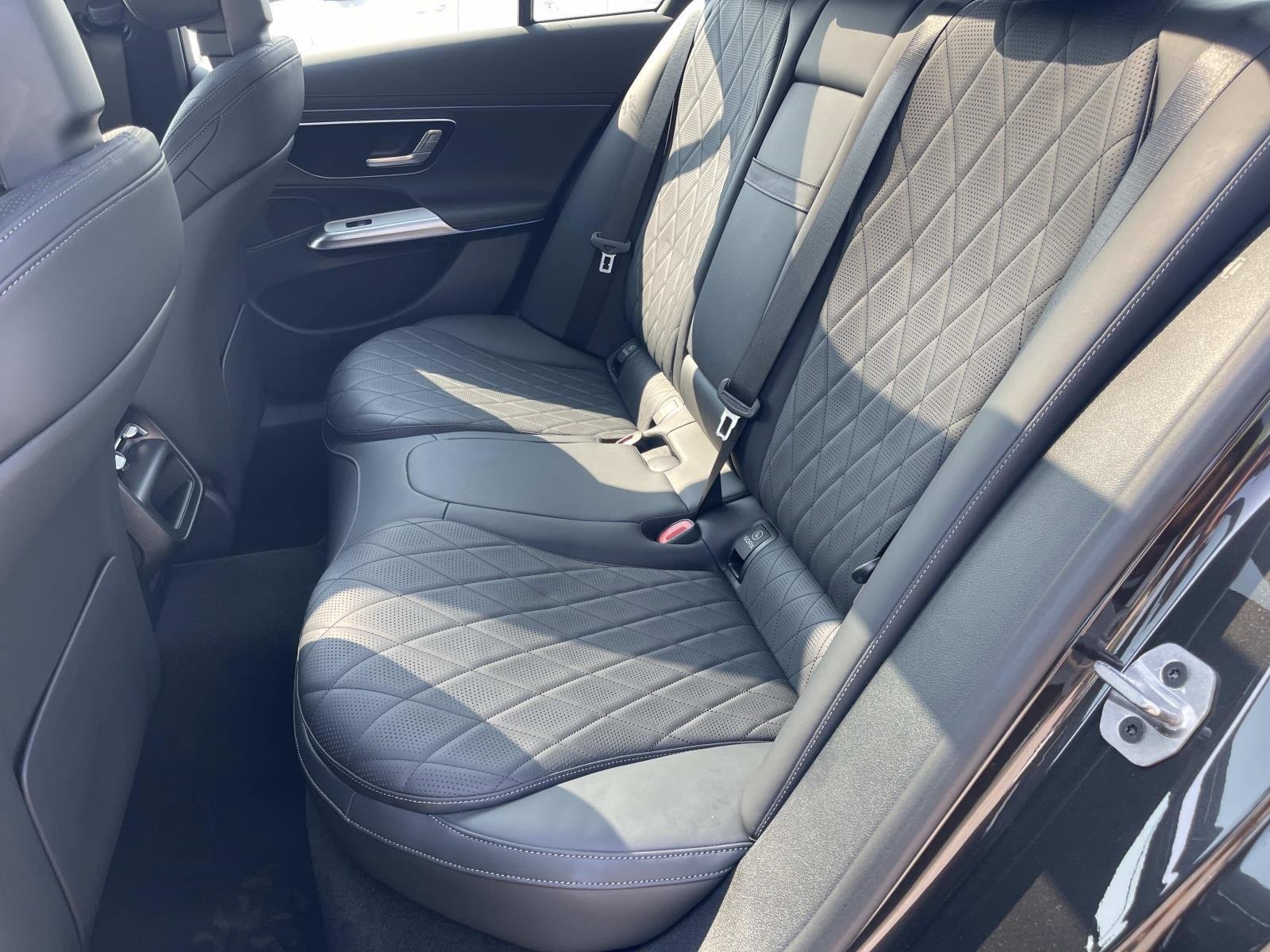 Certified Used 2025 Graphite Grey Metallic Mercedes-Benz E 450 image 17