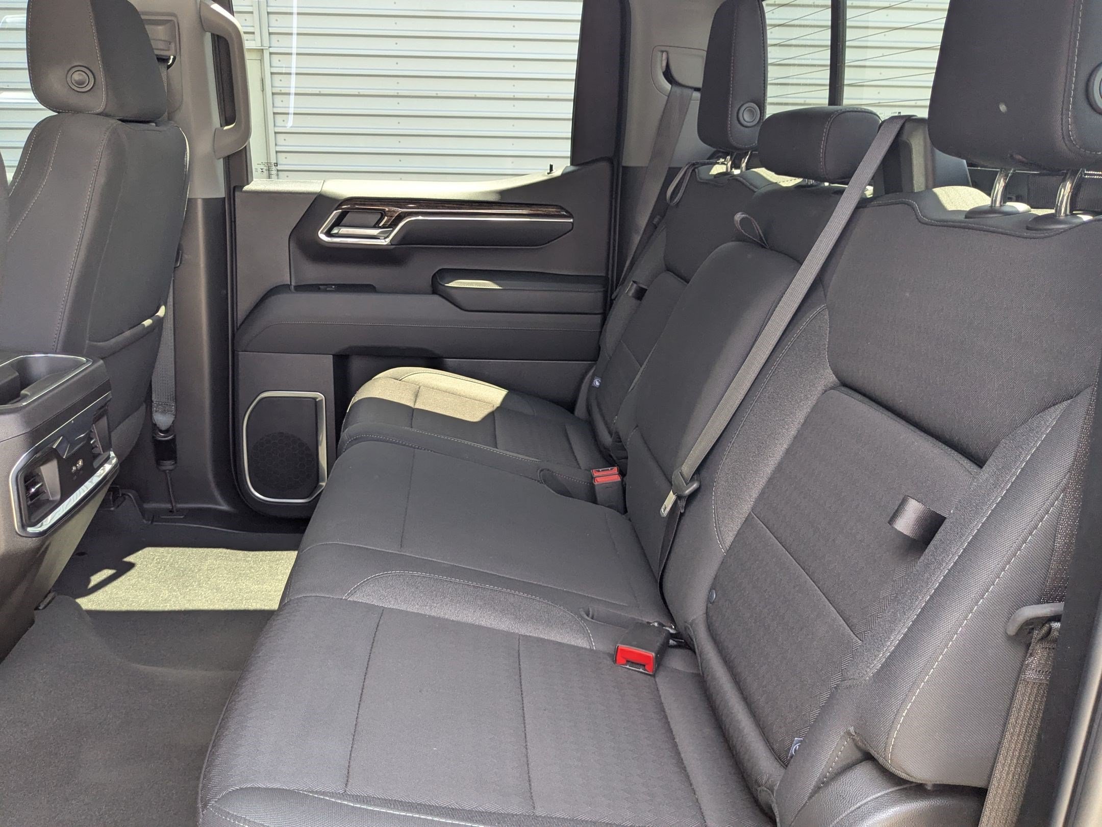 Used 2024 Onyx Black Metallic GMC Elevation image 30