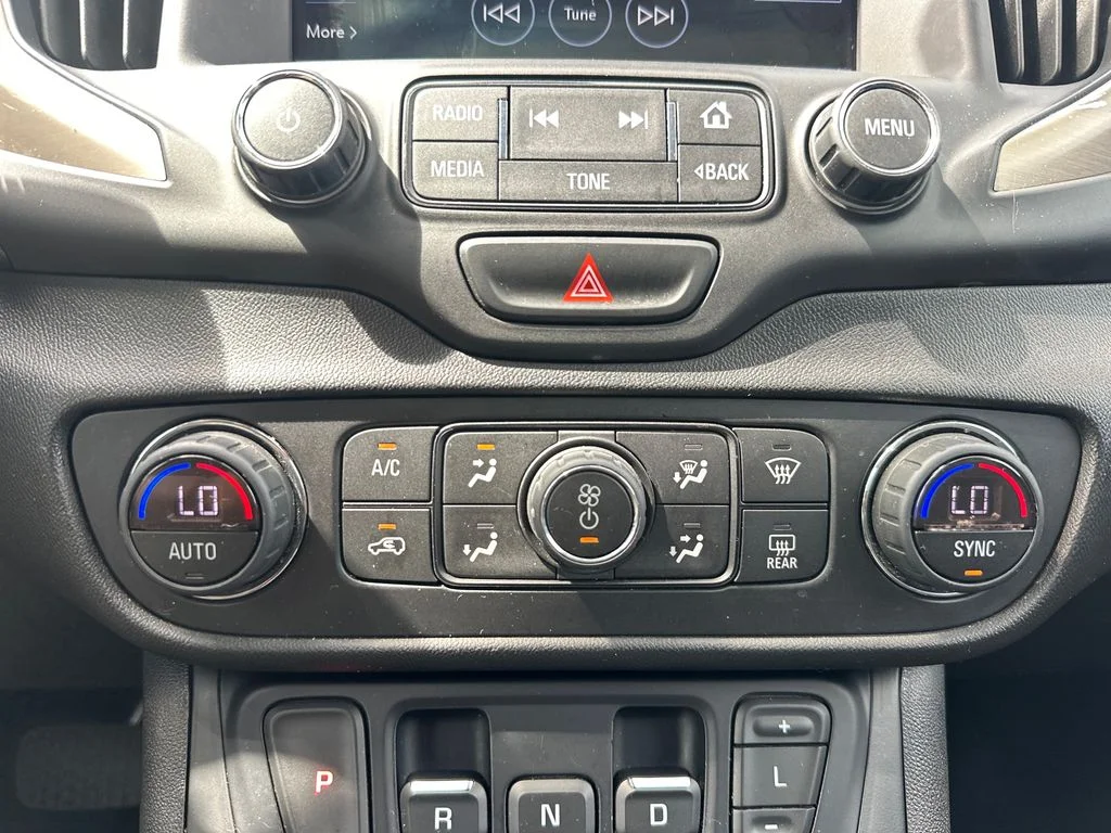 Used 2018 White GMC Denali image 16