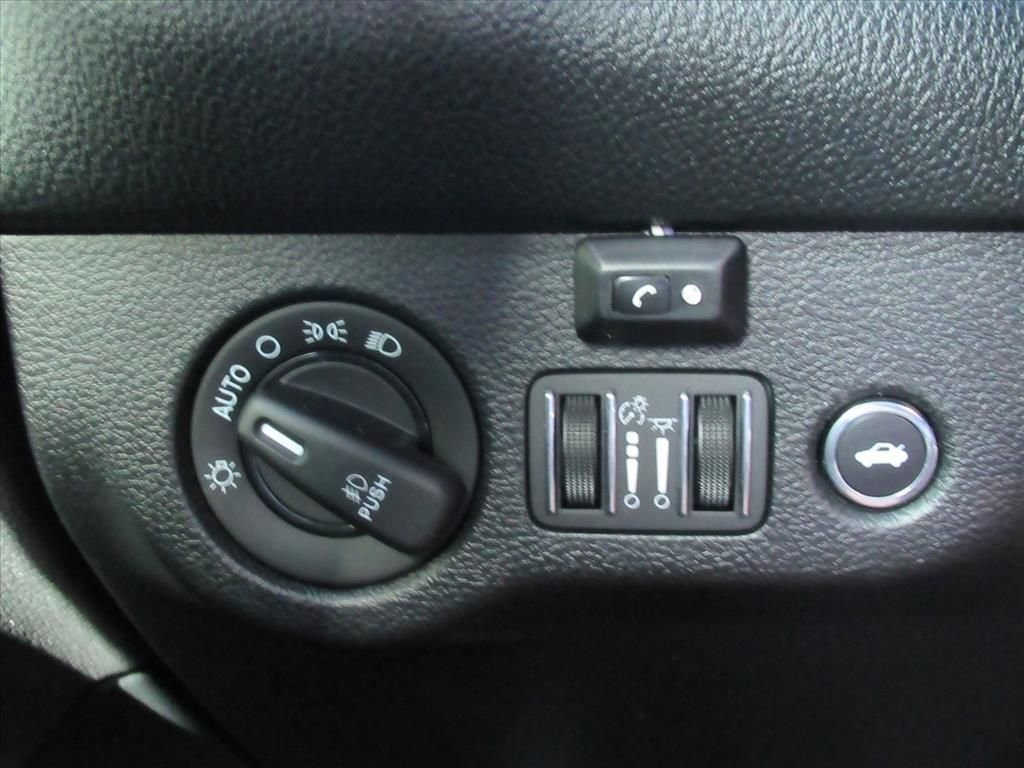Used 2018 White Dodge R/T image 22