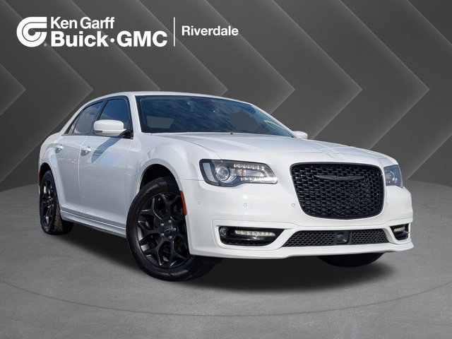2022 Chrysler 300 Touring L