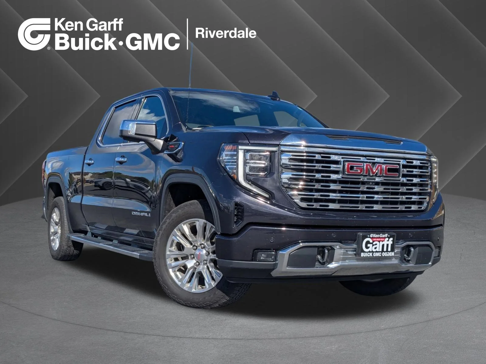 2022 GMC Sierra 4WD Crew Cab Standard Box Denali's photo
