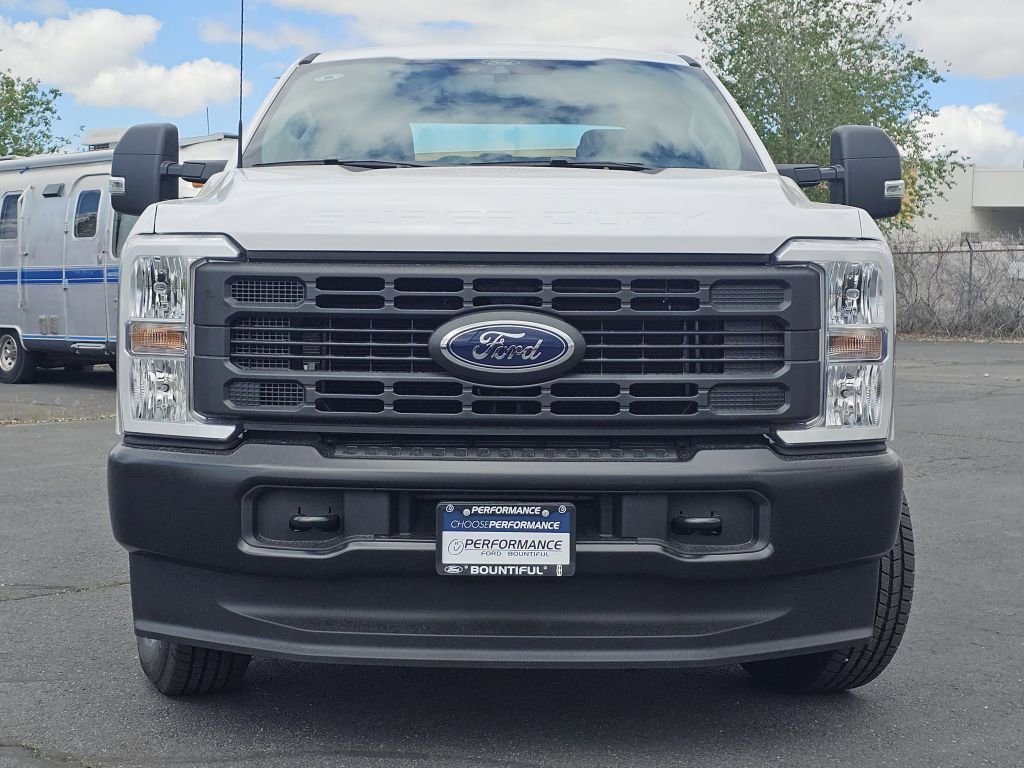 New 2026 Oxford White Ford XL image 3