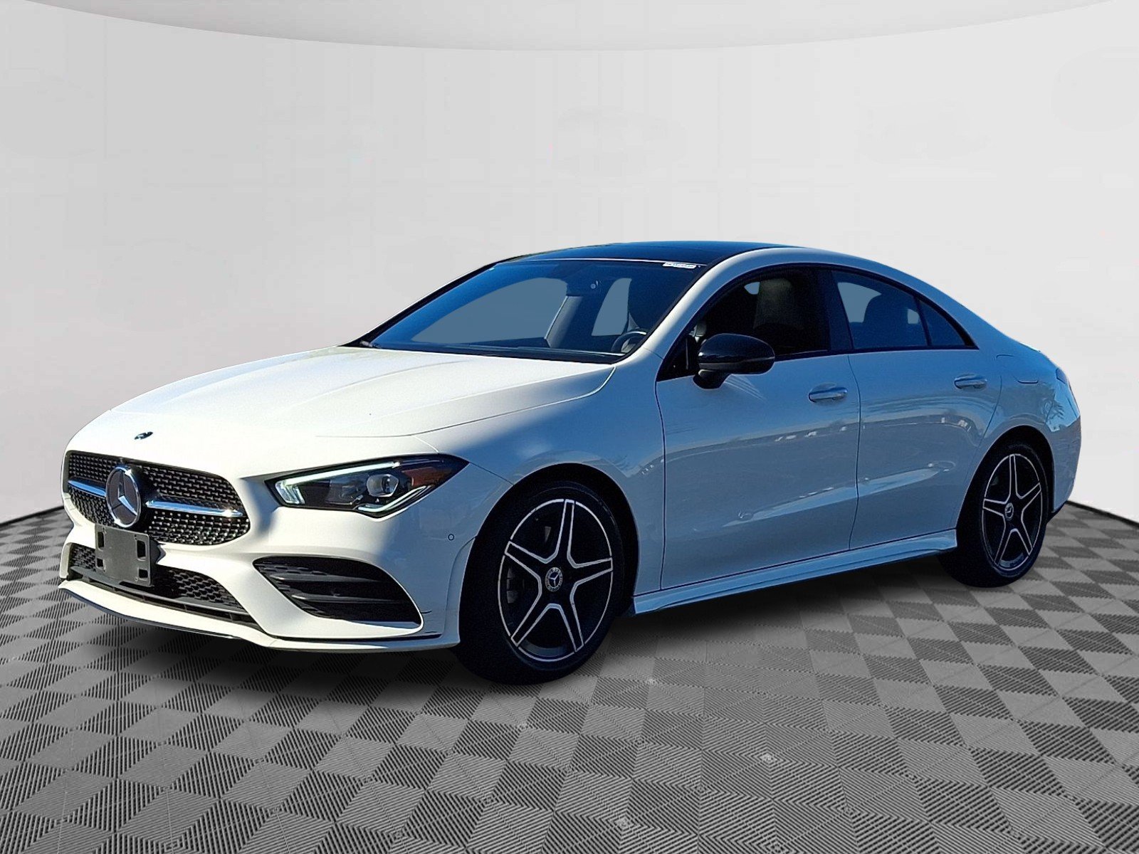 Certified Used 2023 Polar White - 149 Mercedes-Benz 4MATIC® image 3