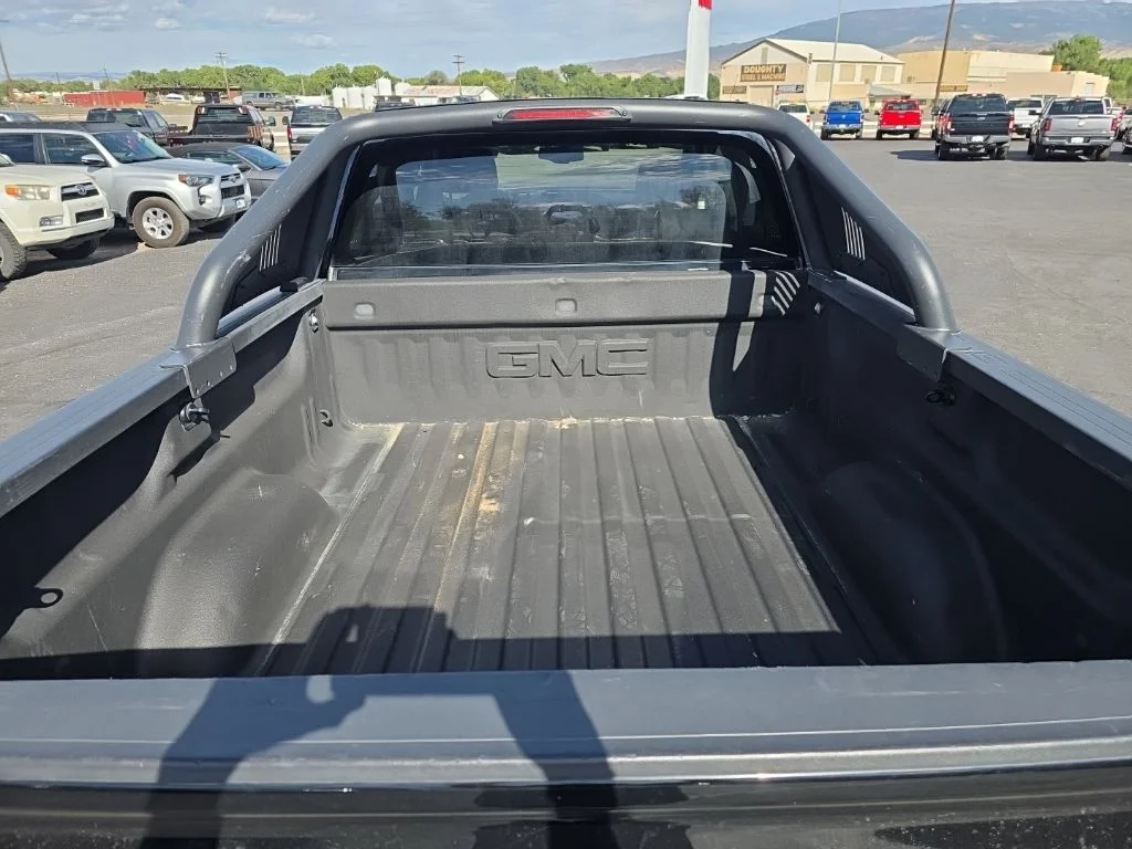 Used 2019 Black GMC SLT image 9