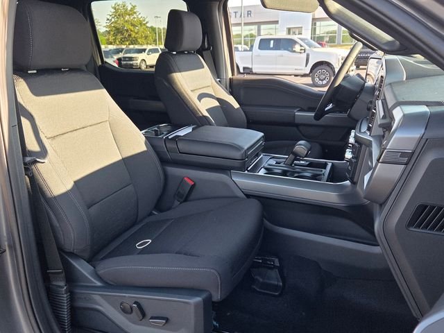 New 2026 Carbonized Gray Metallic Ford XLT image 17