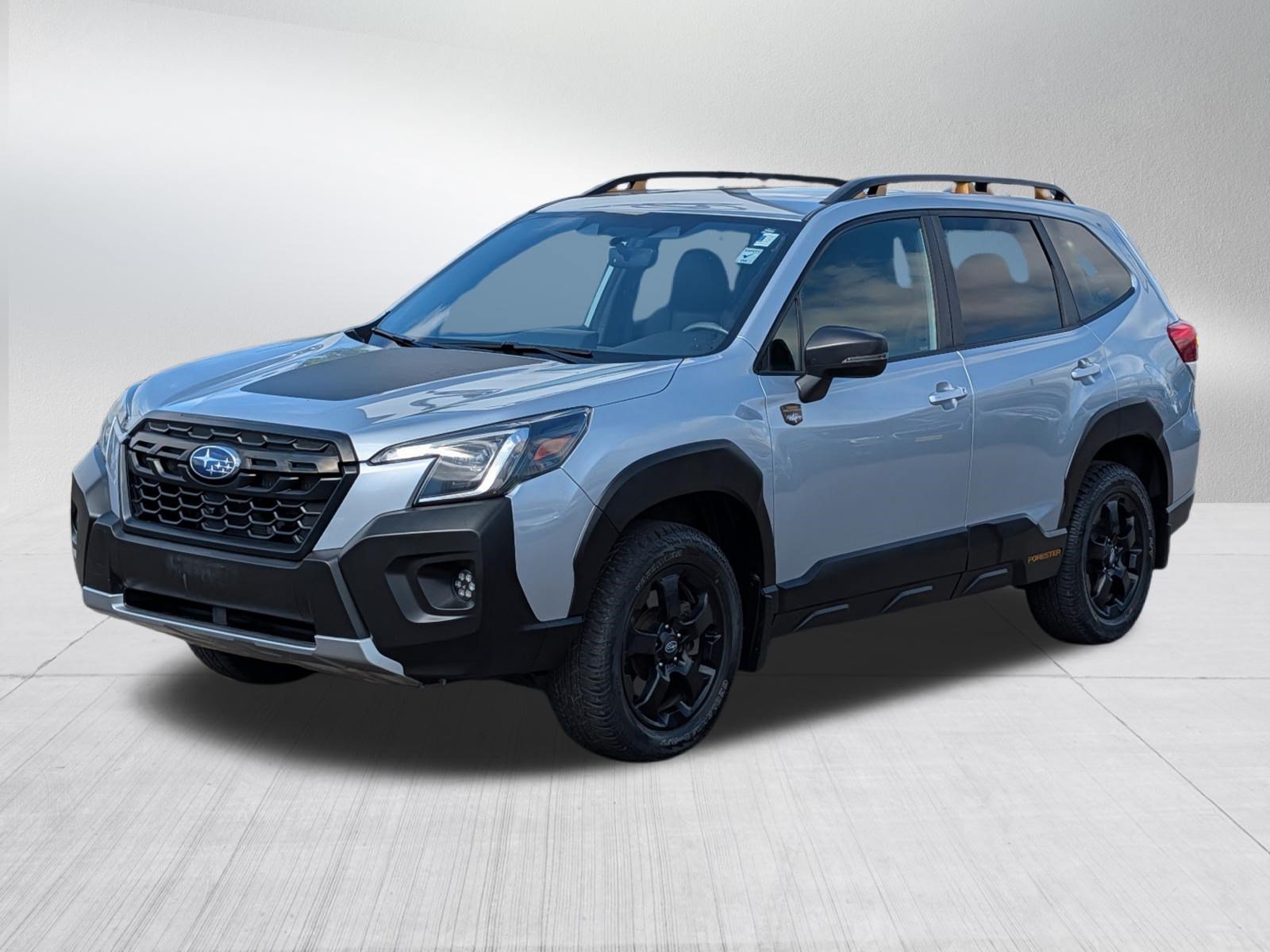 Used 2023 Ice Silver Metallic Subaru Wilderness image 3